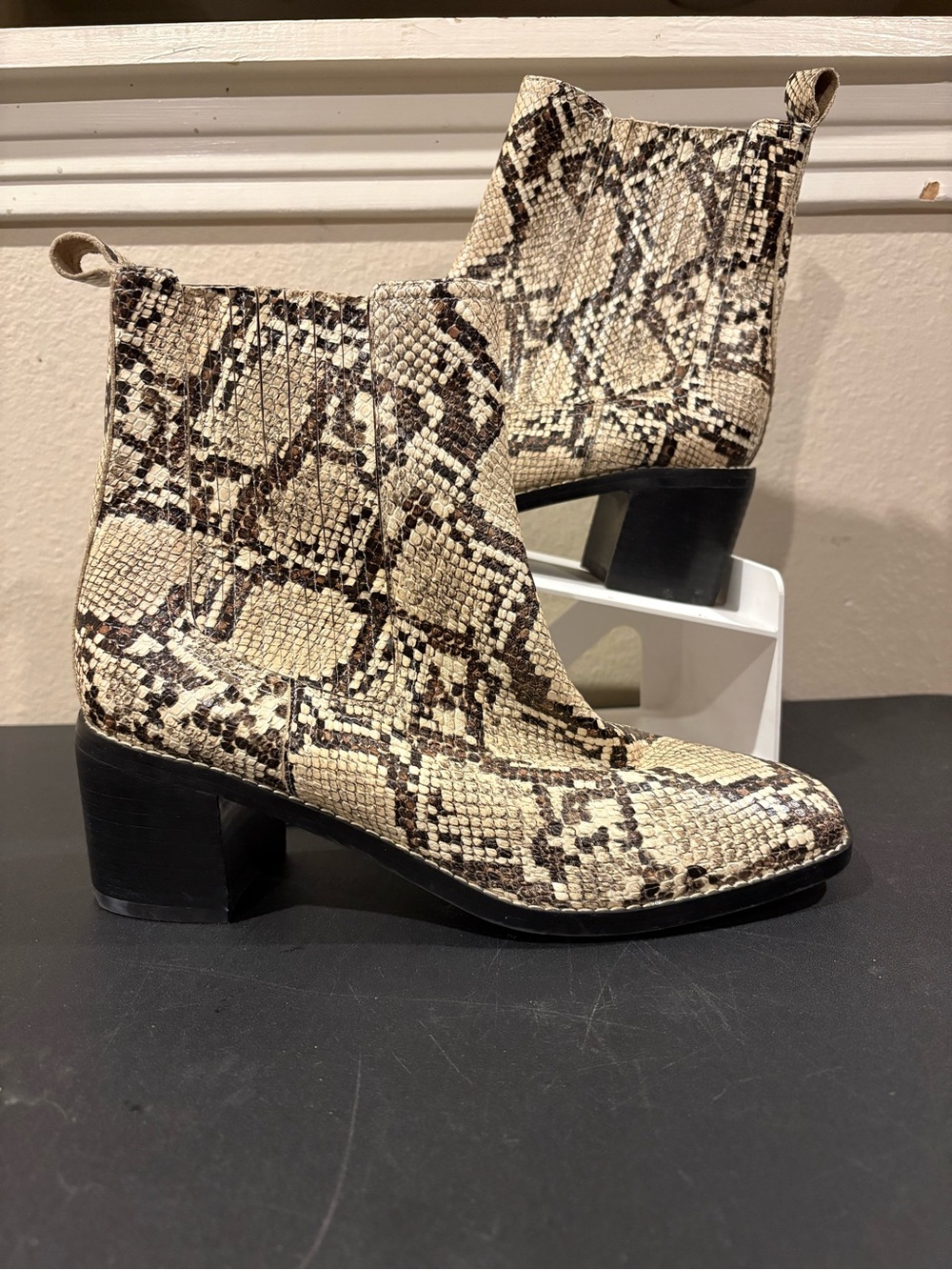 NOHAZINA Snake Print Leather Ankle Bootie Block Heel Beige Black Womens Sz 8.5